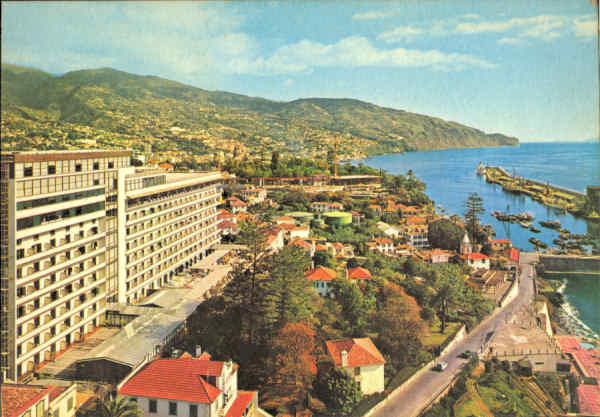 MAD 208 - FUNCHAL (Madeira) - Hotel Savoy e vista Leste - Ed. Francisco Ribeiro, Rua Nova de S. Pedro, 27 telef. 23930, Funchal - SD - Dim. 148x104 mm - Col. Gra�a Maia