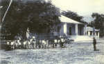 SN - Timor Portugu�s - Escola de Manatuto - Edi��o da Miss�o - SD - Dim. ??x?? cm - Col. Monge da Silva (Cerca de 1927)