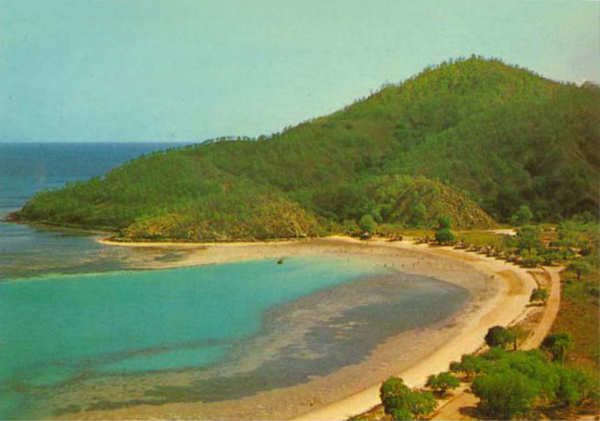 SN - Praia da Areia Branca-Dili - Edi��o Comer-Lisboa - SD - Dim. ???x??? mm - Col. A. Monge da Silva (cerca de 1970)