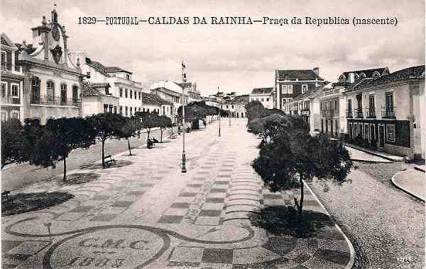 N.� 1829 - Caldas da Rainha - Pra�a da Rep�blica (nascente) (Ano 1910) - Edi��o Alberto Malva - Dimens�es: 13,7x8,9 cm. - Col. Miguel Chaby.