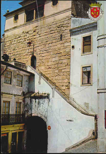N� 1017 - Coimbra. (Portugal) Arco de Almedina e Torre-Museu (s�c. XI) - Editor n�o indicado - SD - Dim. 15x10,3 cm. - Col. Gra�a Maia.