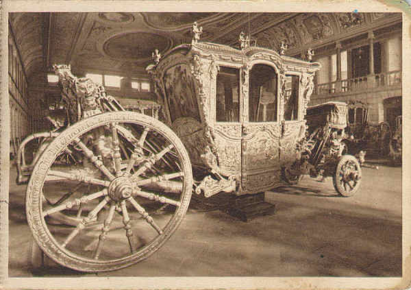 N� 4 - Coche de D. Maria Ana de �ustria - s�c. XVIII - Edi��o Museu Nacional dos Coches - SD - Dim. 9,8x14 cm - Col. Bas�lio Ministro