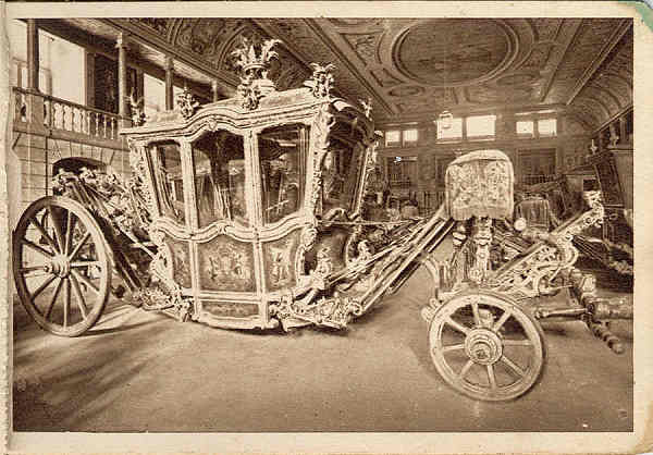 N� 5 - Coche da Coroa - s�c. XVIII - Edi��o Museu Nacional dos Coches - SD - Dim. 9,8x14 cm - Col. Bas�lio Ministro