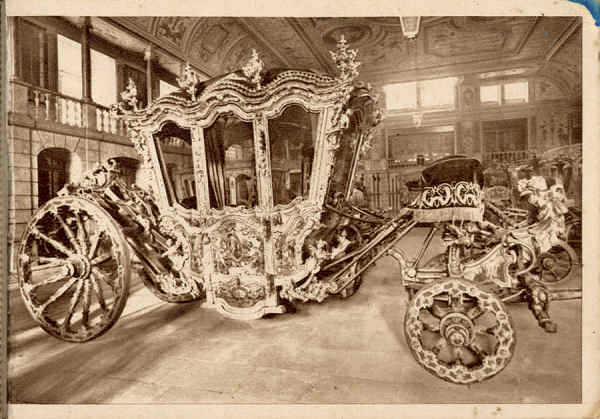 N� 8 - Coche do Rei D. Jo�o V - S�c. XVIII - Edi��o Museu Nacional dos Coches - SD - Dim. 9,8x14 cm - Col. Bas�lio Ministro