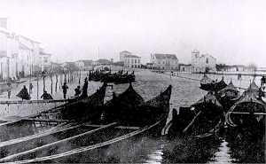 Canal Central em dia de cheia. Clicar para ampliar.