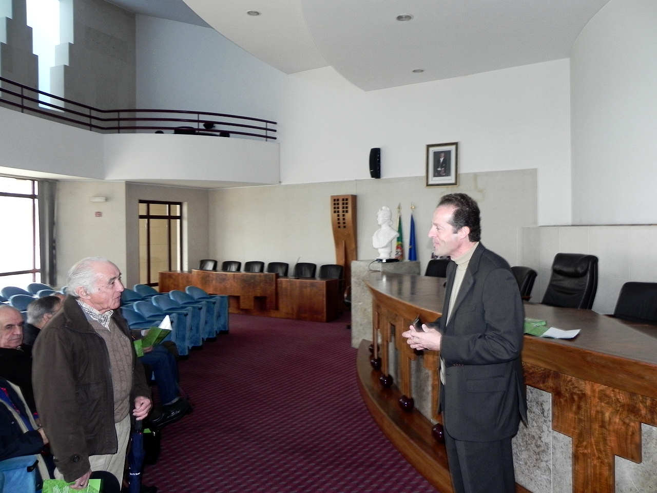 Clicar para ampliar.