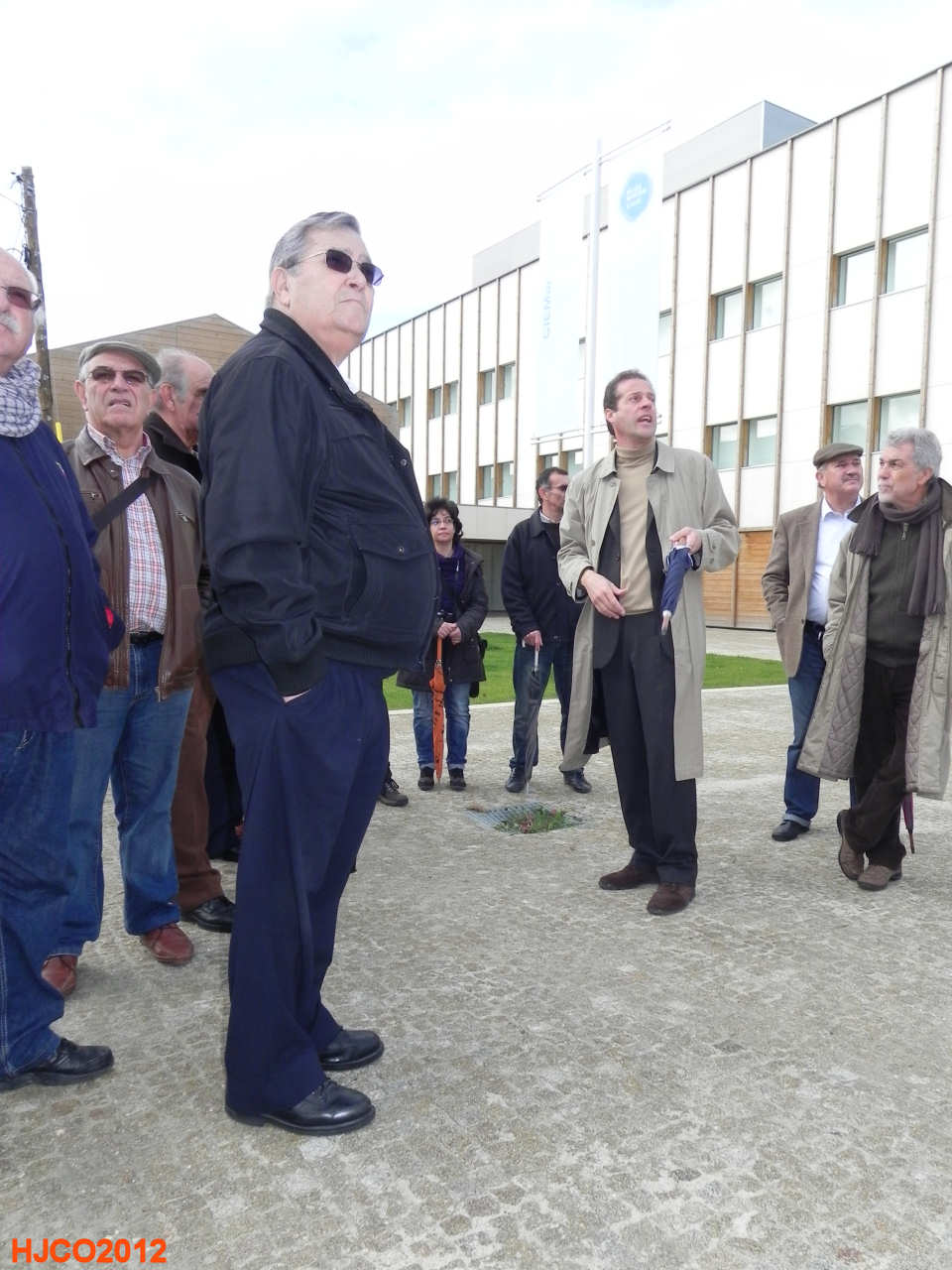 Clicar para ampliar.