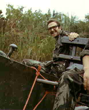 Num unimogue, em Angola, na regi�o da Cabaca, pertencente ao concelho de Quimbele (sector de U�je), em Janeiro de 1973.