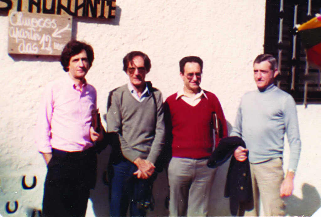 Os quatro irmãos - da esquerda para a direita: Hélder, Manuel, Jeremias e José Carlos. - Pág. 12.