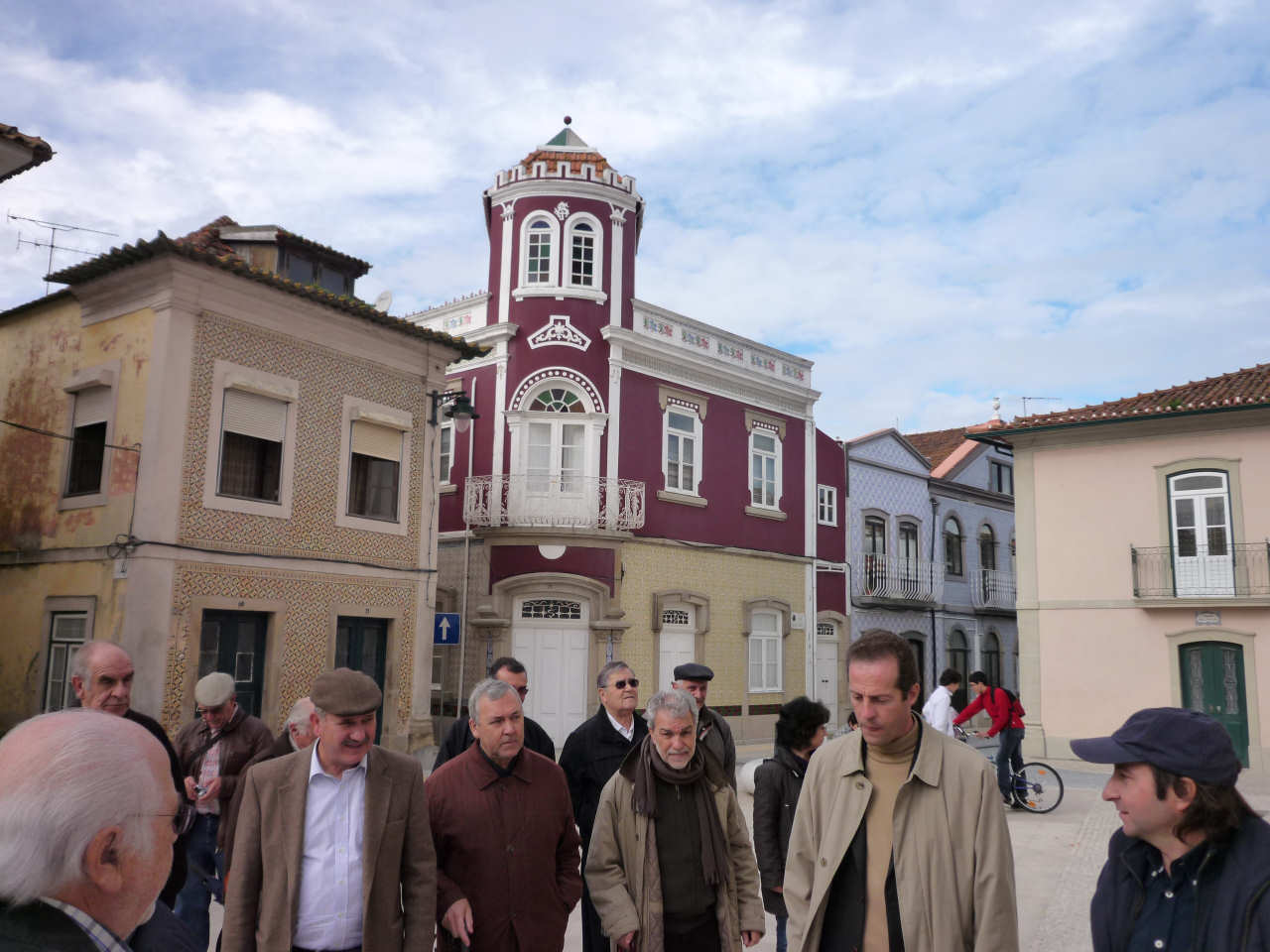 Clicar para ampliar.