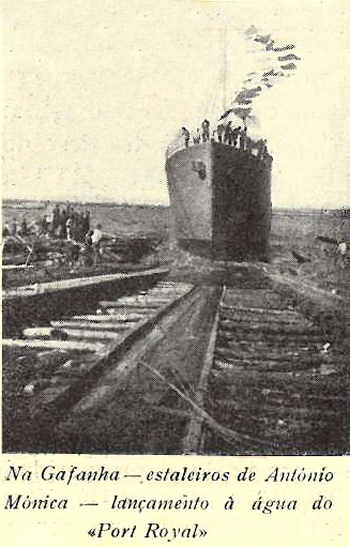 Na Gafanha - estaleiros de Ant�nio M�nica - Lan�amentro � �gua do �Port Royal�