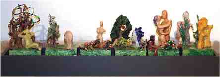 Expuls�o | Expulsion / Modela��o e pintura - escultura | Modeling and painting - sculpture / 114x22x25 cm - 2004