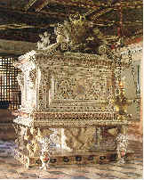 T�mulo da Princesa Santa Joana.