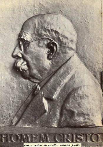 Homem Cristo. Baixo relevo do escultor Rom�o J�nior.