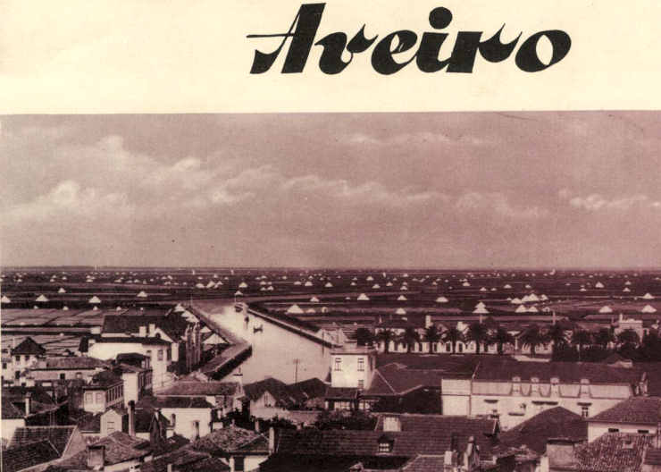 Aspecto de Aveiro nos come�os de 1940, vendo-se as salinas ent�o existentes.