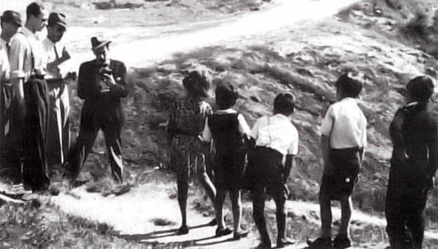 Imagem do filme Aniki-Bóbó - Clicar para ampliar.