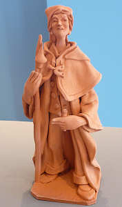 Homem do gab�o com foguete e ti��o