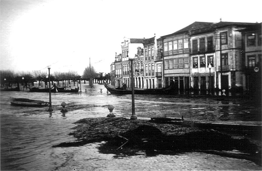 Clicar para ampliar.