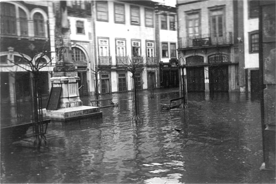 Clicar para ampliar.