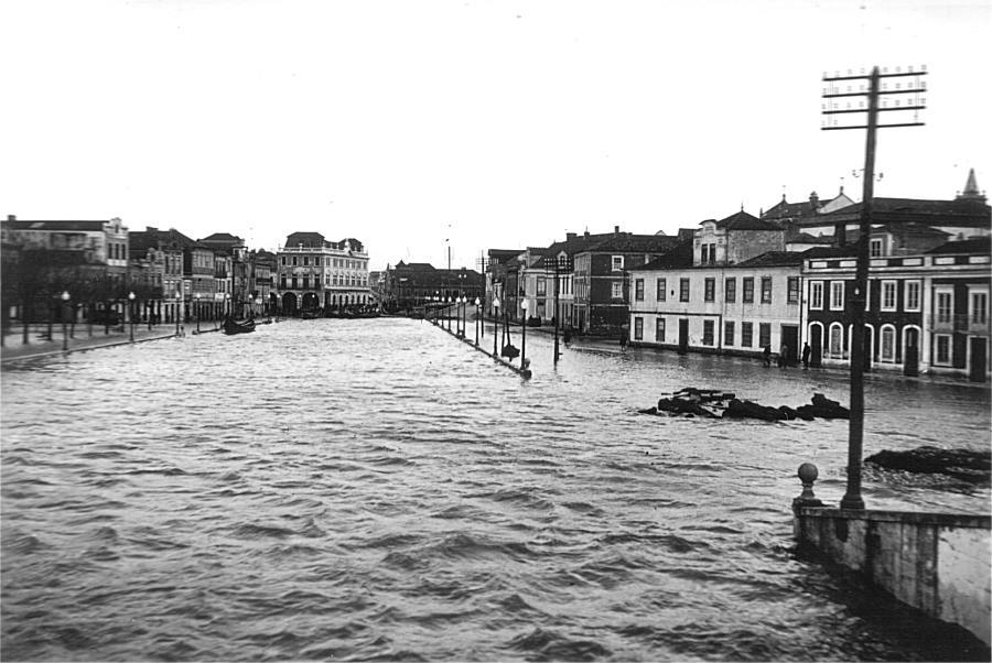 Clicar para ampliar.