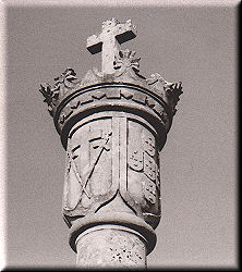 Pormenor do Cruzeiro da Independ�ncia. Clicar para ampliar.