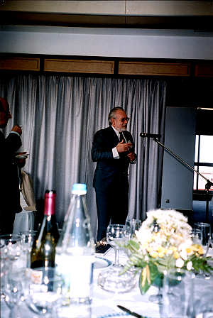 Clicar para ampliar.