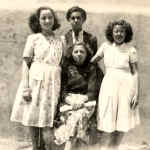 Esq. > dt�: Euf�mia Gaspar; Nat�rcia; Celeste Henriques; J�lio Dias (atr�s). Foto 6x9 de J�lio.