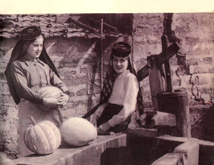 Arada - Bonitas raparigas da regi�o