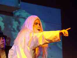 Cena da Prova de Teatro interpretada por M�rio Teixeira - 12� D.