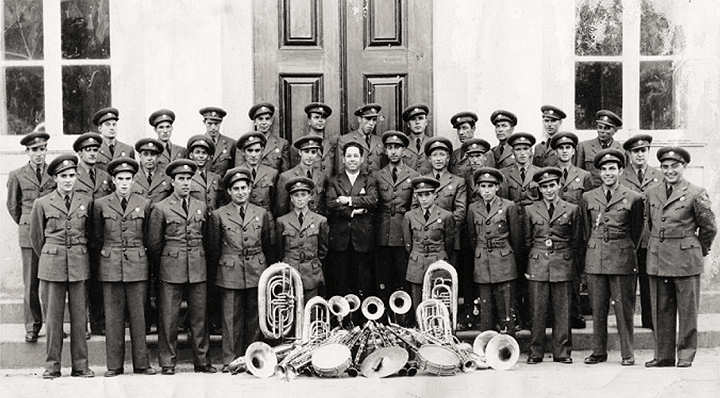 Banda Filarmónica ALBA, com a aplicação do símbolo ALBA no chapéu 1940-50