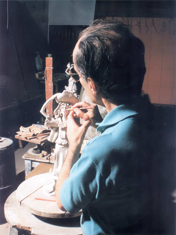 Z� Augusto a concluir um trabalho.